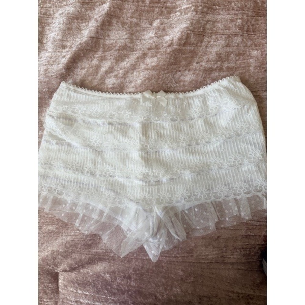 White Lace Ruffle Trim Shorts Sleepwear Loungewear Size S